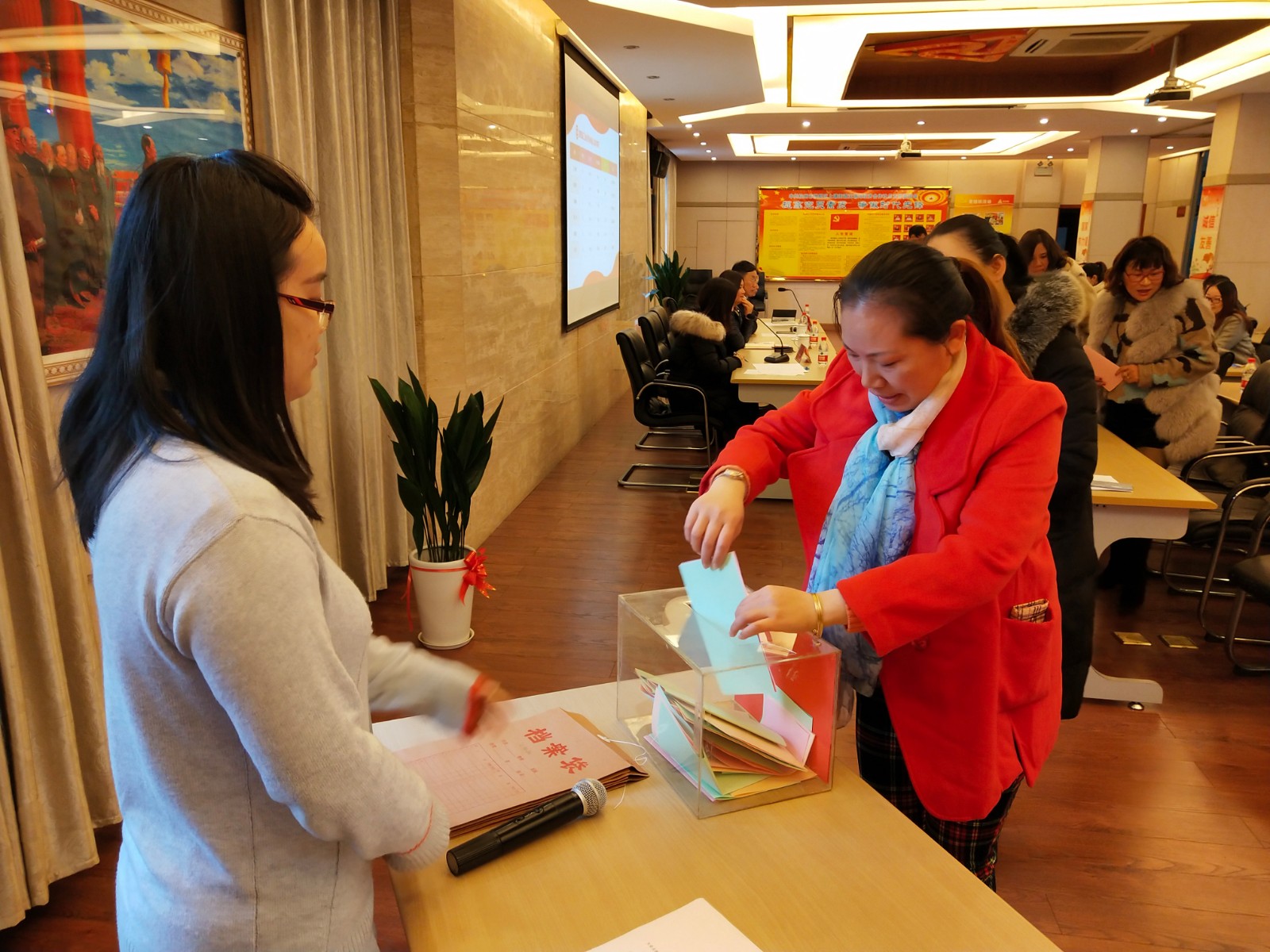 建華市場選舉產生第四屆工會委員會 (2).jpg