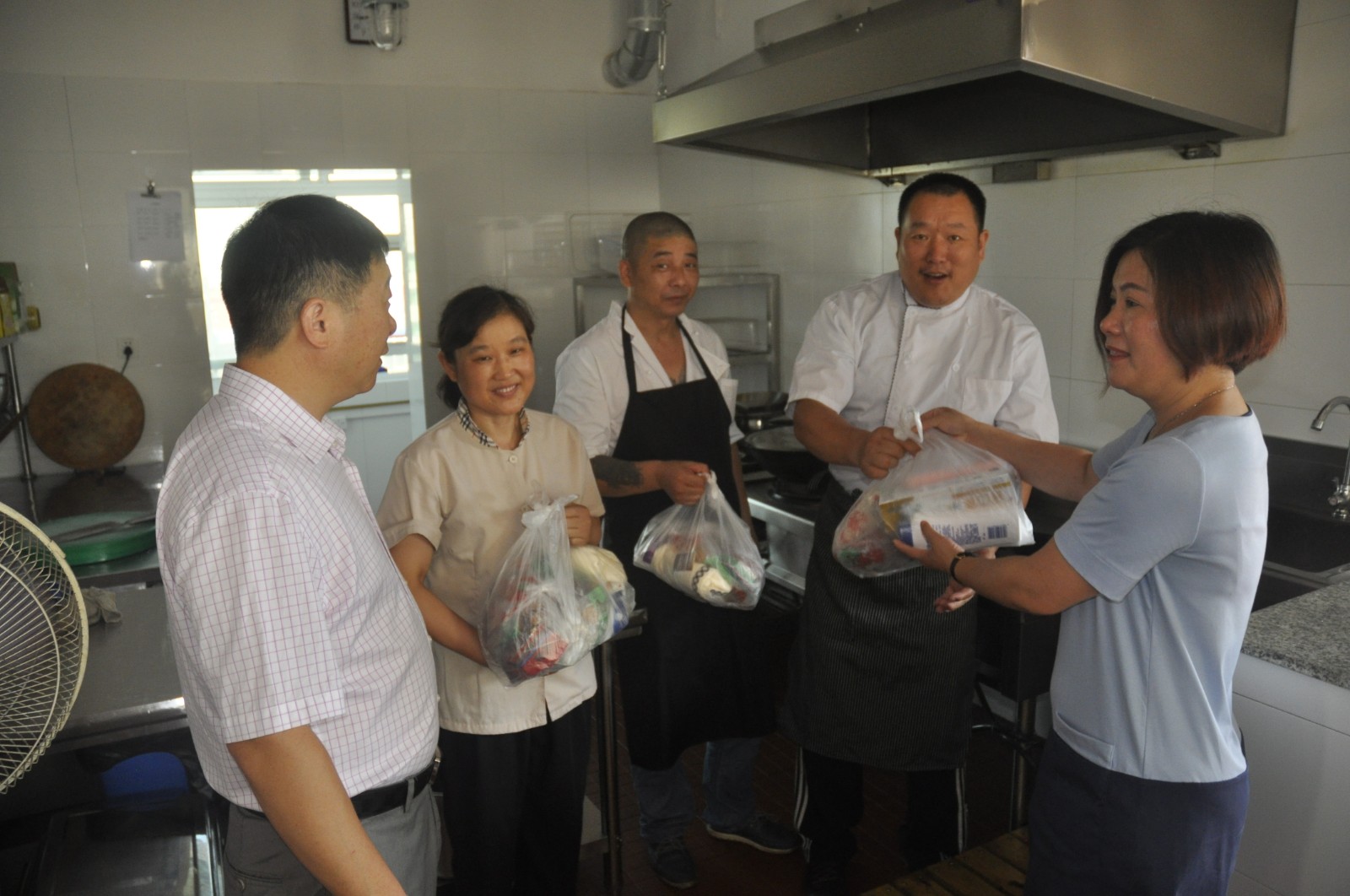 市總工會夏季慰問 (2).jpg